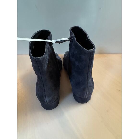 Veronica Beard Cecile Cap Toe Bootie (Women) Color: Indigo/ Black (New) $495.00 - Picture 5 of 9